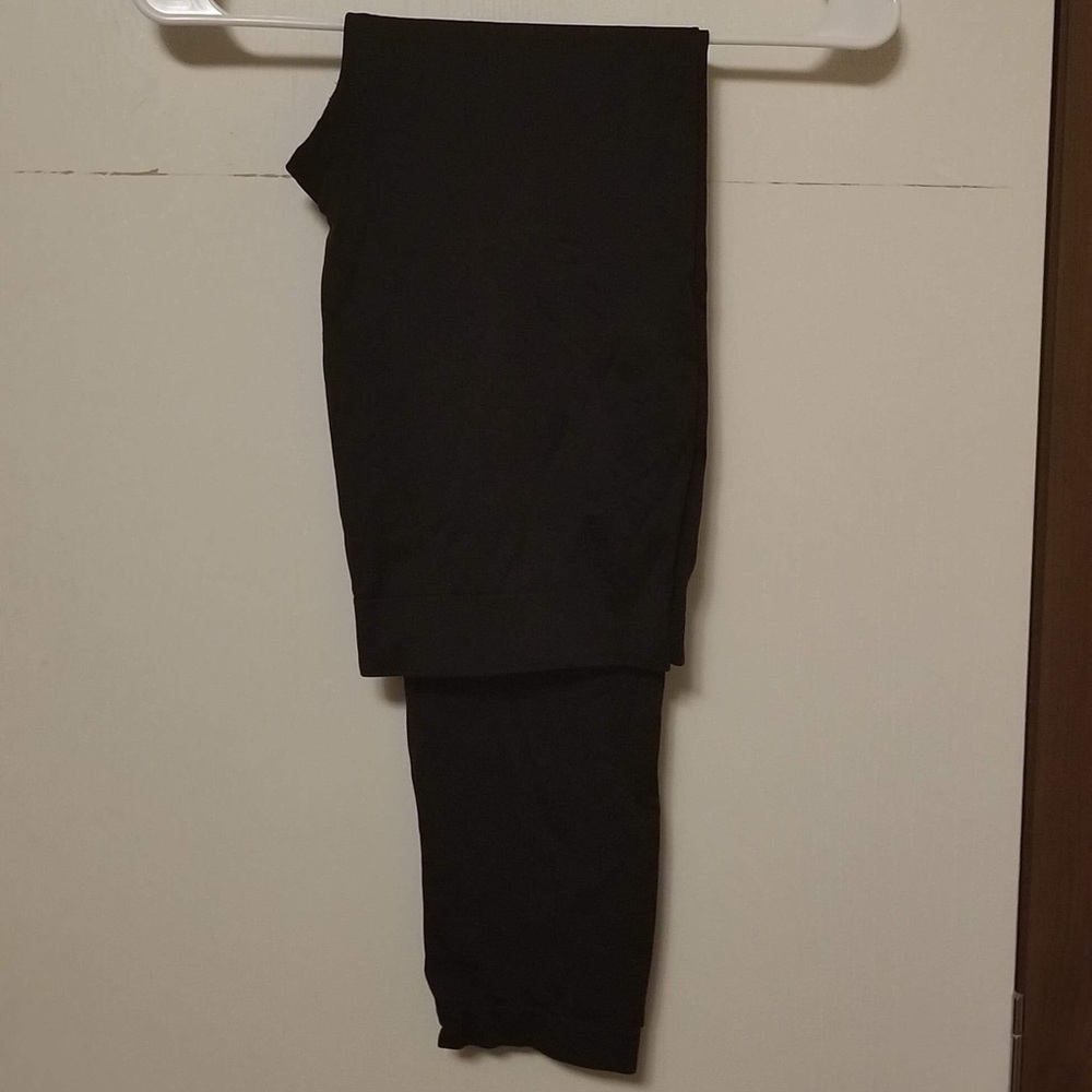 Women’s leggings.